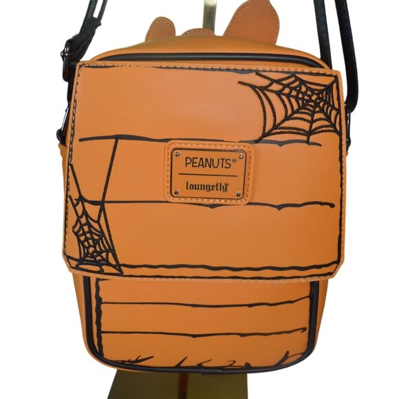 Loungefly Peanuts Great Pumpkin Snoopy Doghouse Crossbody Bag Halloween Spooky - Picture 5 of 9